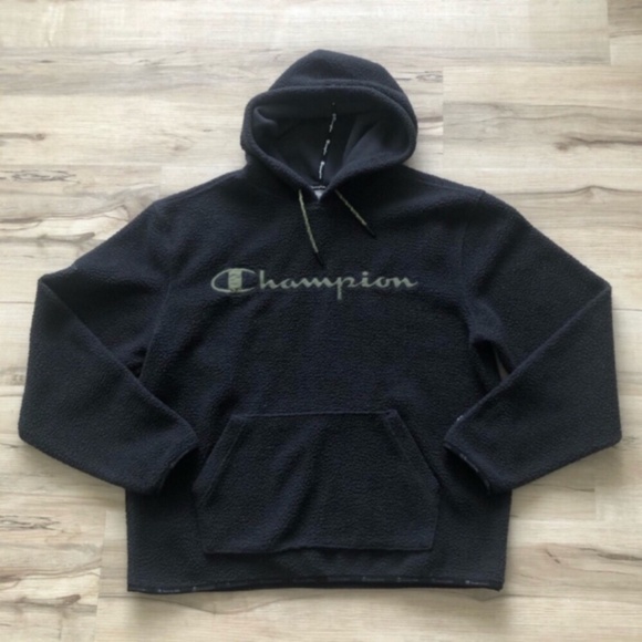 Champion Sherpa Woman’s Hoodie Sweater - Picture 1 of 7